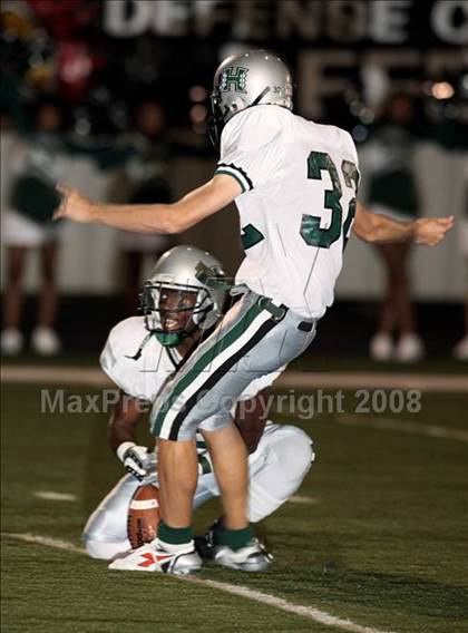 Thumbnail 1 in Clear Creek vs. Hightower (Texas 5A D1 Bi-District Playoff) photogallery.