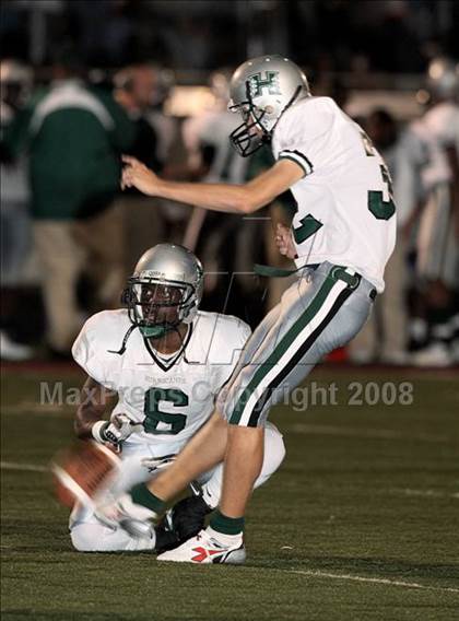Thumbnail 2 in Clear Creek vs. Hightower (Texas 5A D1 Bi-District Playoff) photogallery.