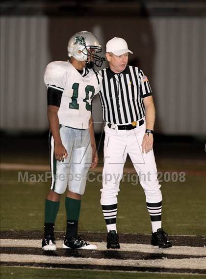 Thumbnail 3 in Clear Creek vs. Hightower (Texas 5A D1 Bi-District Playoff) photogallery.