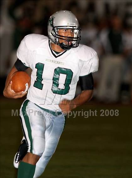 Thumbnail 2 in Clear Creek vs. Hightower (Texas 5A D1 Bi-District Playoff) photogallery.