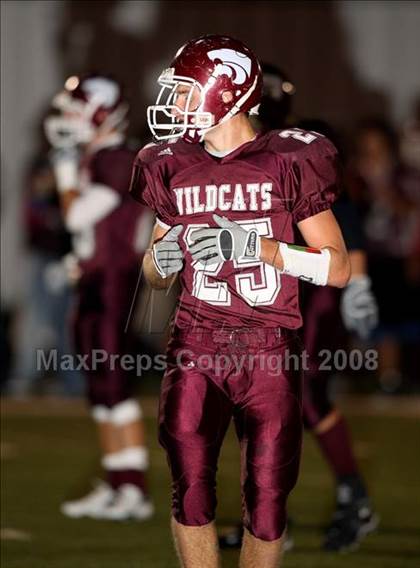 Thumbnail 1 in Clear Creek vs. Hightower (Texas 5A D1 Bi-District Playoff) photogallery.