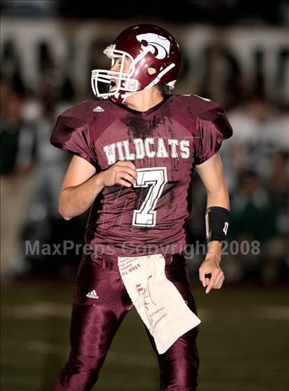 Thumbnail 1 in Clear Creek vs. Hightower (Texas 5A D1 Bi-District Playoff) photogallery.