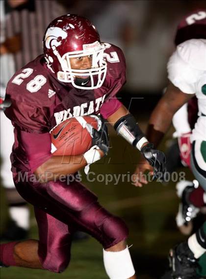 Thumbnail 1 in Clear Creek vs. Hightower (Texas 5A D1 Bi-District Playoff) photogallery.