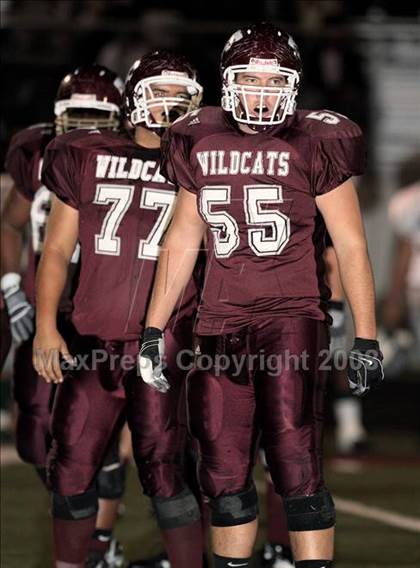 Thumbnail 2 in Clear Creek vs. Hightower (Texas 5A D1 Bi-District Playoff) photogallery.