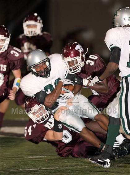 Thumbnail 3 in Clear Creek vs. Hightower (Texas 5A D1 Bi-District Playoff) photogallery.