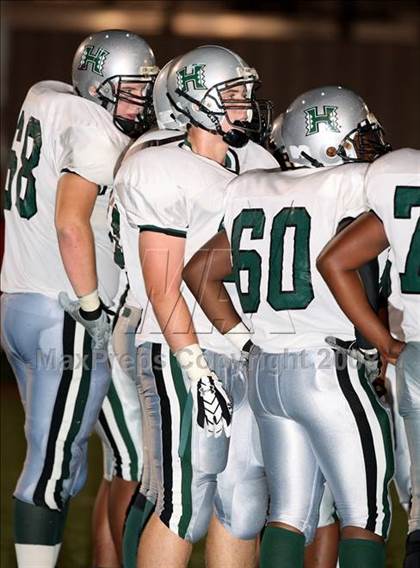 Thumbnail 3 in Clear Creek vs. Hightower (Texas 5A D1 Bi-District Playoff) photogallery.