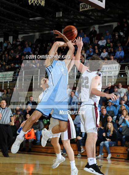 Thumbnail 2 in Pinckneyville vs Benton (Benton Invitational Tournament) photogallery.