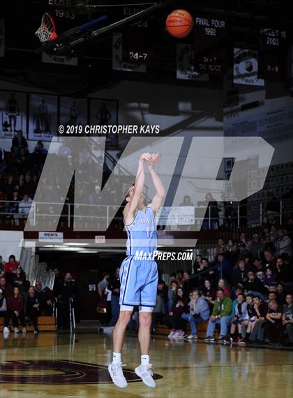 Thumbnail 3 in Pinckneyville vs Benton (Benton Invitational Tournament) photogallery.