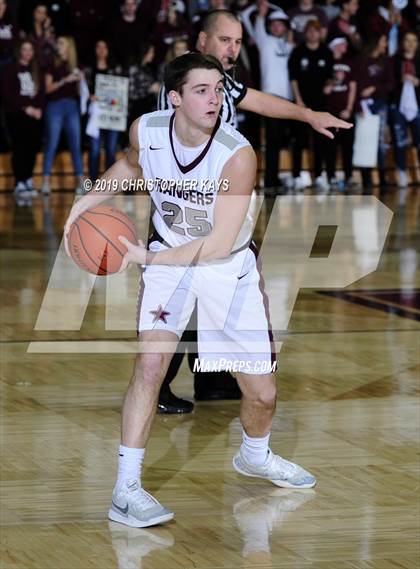 Thumbnail 1 in Pinckneyville vs Benton (Benton Invitational Tournament) photogallery.