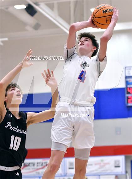 Thumbnail 1 in Ponderosa vs. Folsom (Stan Harms Classic) photogallery.