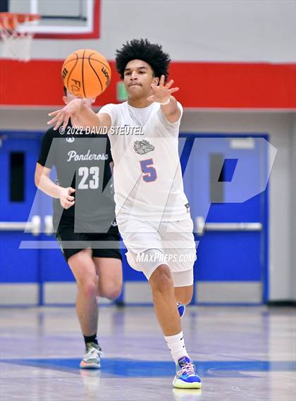 Thumbnail 2 in Ponderosa vs. Folsom (Stan Harms Classic) photogallery.