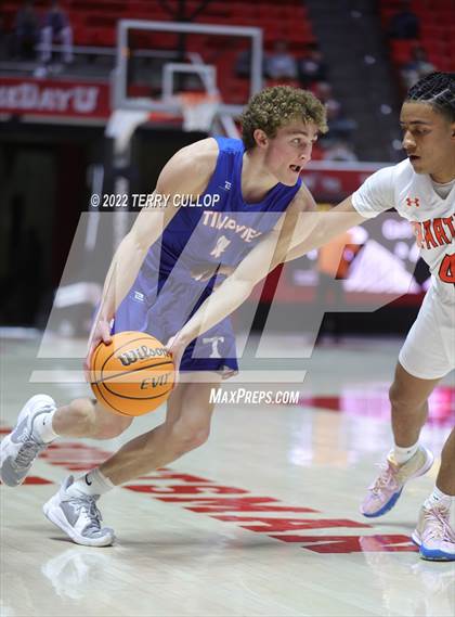 Thumbnail 2 in Timpview vs. Murray (UHSAA 5A Quarterfinal) photogallery.