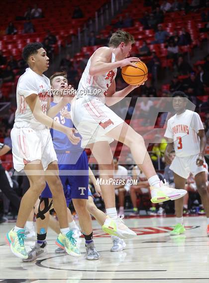 Thumbnail 1 in Timpview vs. Murray (UHSAA 5A Quarterfinal) photogallery.