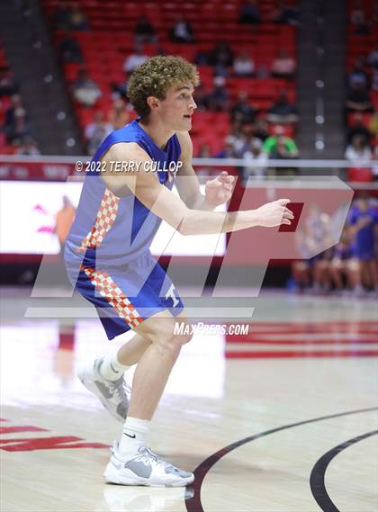 Thumbnail 1 in Timpview vs. Murray (UHSAA 5A Quarterfinal) photogallery.
