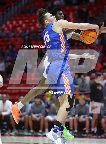 Thumbnail 3 in Timpview vs. Murray (UHSAA 5A Quarterfinal) photogallery.