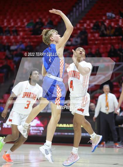 Thumbnail 2 in Timpview vs. Murray (UHSAA 5A Quarterfinal) photogallery.