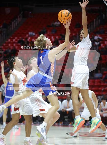 Thumbnail 3 in Timpview vs. Murray (UHSAA 5A Quarterfinal) photogallery.