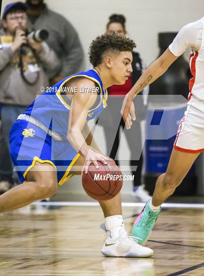 Thumbnail 2 in Newport Central Catholic vs Newport (All A Classic) photogallery.