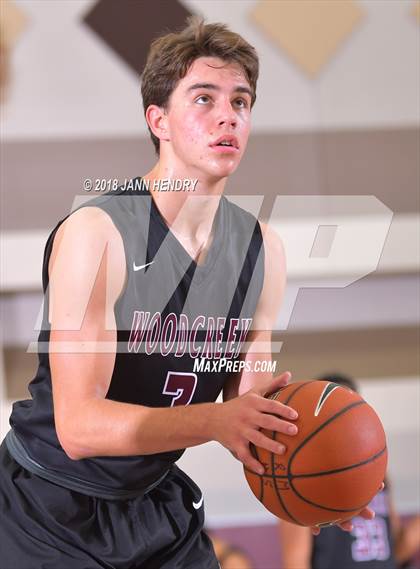Thumbnail 2 in Los Alamitos vs. Woodcreek (Rancho Mirage Holiday Invitational) photogallery.