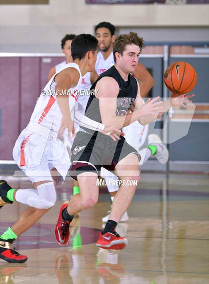 Thumbnail 2 in Los Alamitos vs. Woodcreek (Rancho Mirage Holiday Invitational) photogallery.