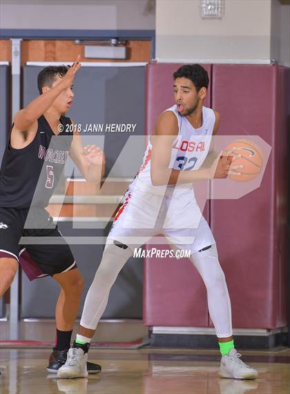 Thumbnail 2 in Los Alamitos vs. Woodcreek (Rancho Mirage Holiday Invitational) photogallery.