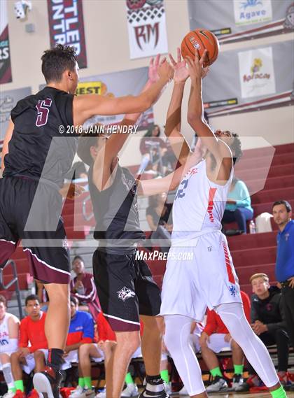 Thumbnail 2 in Los Alamitos vs. Woodcreek (Rancho Mirage Holiday Invitational) photogallery.