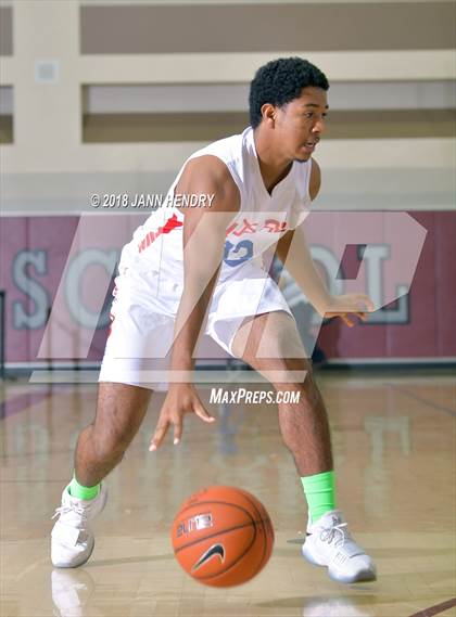 Thumbnail 3 in Los Alamitos vs. Woodcreek (Rancho Mirage Holiday Invitational) photogallery.
