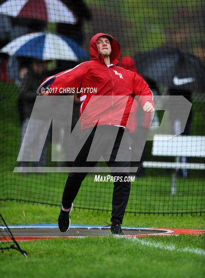 Thumbnail 3 in 50th Annual Loucks Games (Men's Discus) photogallery.