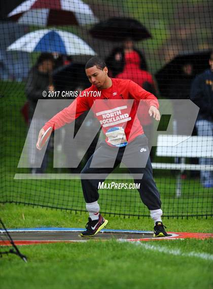 Thumbnail 1 in 50th Annual Loucks Games (Men's Discus) photogallery.