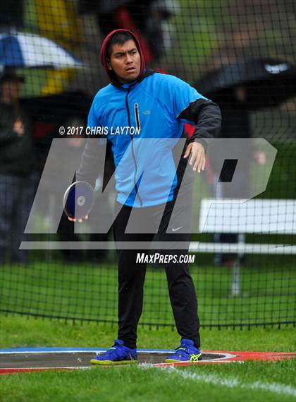 Thumbnail 1 in 50th Annual Loucks Games (Men's Discus) photogallery.