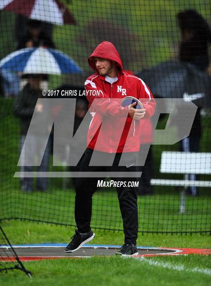 Thumbnail 2 in 50th Annual Loucks Games (Men's Discus) photogallery.