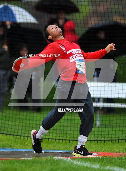 Thumbnail 2 in 50th Annual Loucks Games (Men's Discus) photogallery.