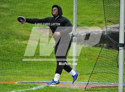 Thumbnail 1 in 50th Annual Loucks Games (Men's Discus) photogallery.