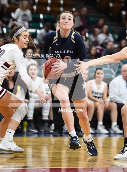 Thumbnail 1 in Mullen vs. Berthoud (CHSAA 4A Final Four) photogallery.