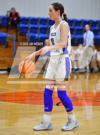 Thumbnail 3 in Kinta vs Welch (OSSAA Class B Area II District Playoff) photogallery.