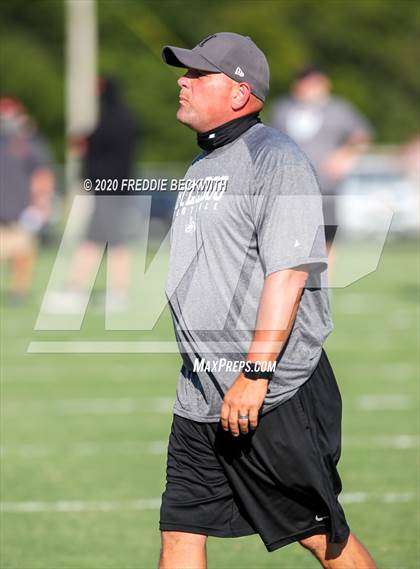 Thumbnail 3 in Howe vs. Whitewright (scrimmage) photogallery.