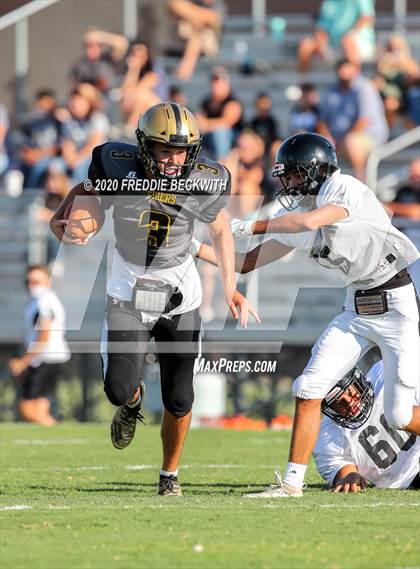 Thumbnail 2 in Howe vs. Whitewright (scrimmage) photogallery.