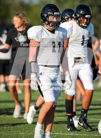 Thumbnail 3 in Howe vs. Whitewright (scrimmage) photogallery.