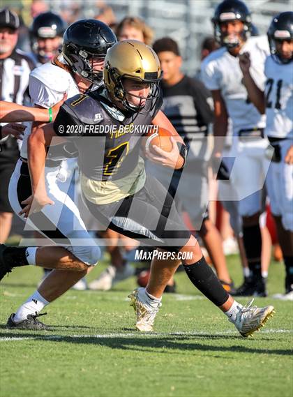 Thumbnail 2 in Howe vs. Whitewright (scrimmage) photogallery.