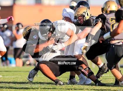 Thumbnail 1 in Howe vs. Whitewright (scrimmage) photogallery.