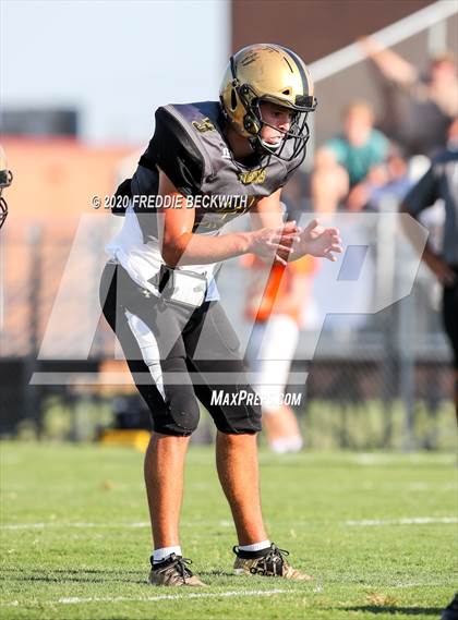 Thumbnail 2 in Howe vs. Whitewright (scrimmage) photogallery.