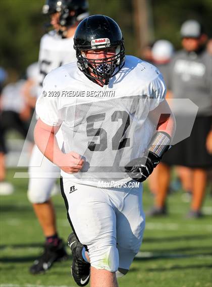 Thumbnail 3 in Howe vs. Whitewright (scrimmage) photogallery.