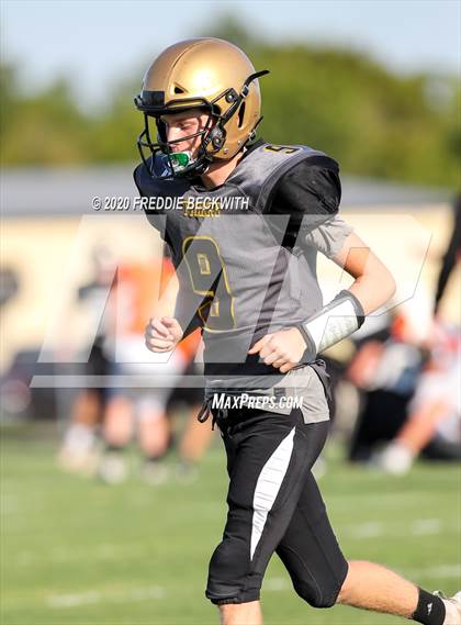 Thumbnail 1 in Howe vs. Whitewright (scrimmage) photogallery.