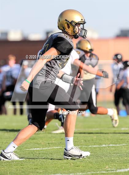 Thumbnail 1 in Howe vs. Whitewright (scrimmage) photogallery.