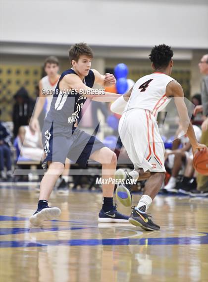 Thumbnail 2 in Hamilton Heights Christian Academy vs. Ensworth photogallery.