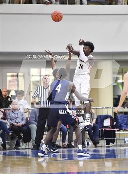 Thumbnail 3 in Hamilton Heights Christian Academy vs. Ensworth photogallery.