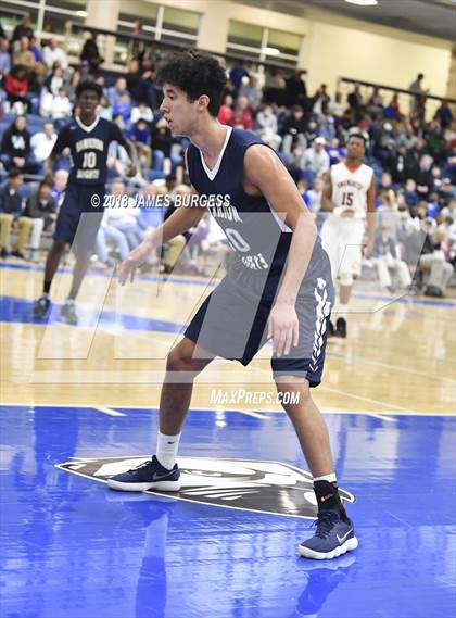 Thumbnail 3 in Hamilton Heights Christian Academy vs. Ensworth photogallery.