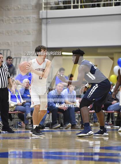Thumbnail 3 in Hamilton Heights Christian Academy vs. Ensworth photogallery.