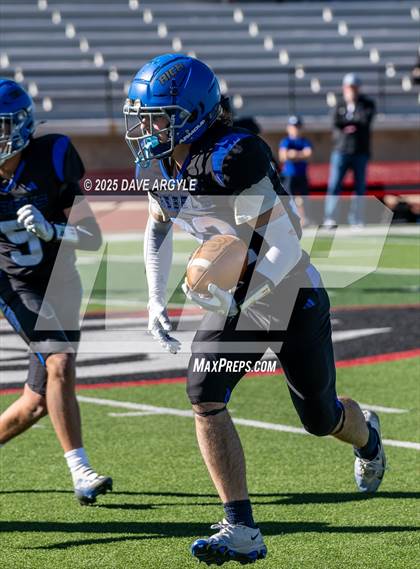 Thumbnail 3 in Rich vs. Whitehorse (UHSAA 8-Man Semifinal) photogallery.