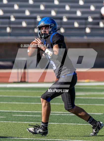 Thumbnail 2 in Rich vs. Whitehorse (UHSAA 8-Man Semifinal) photogallery.